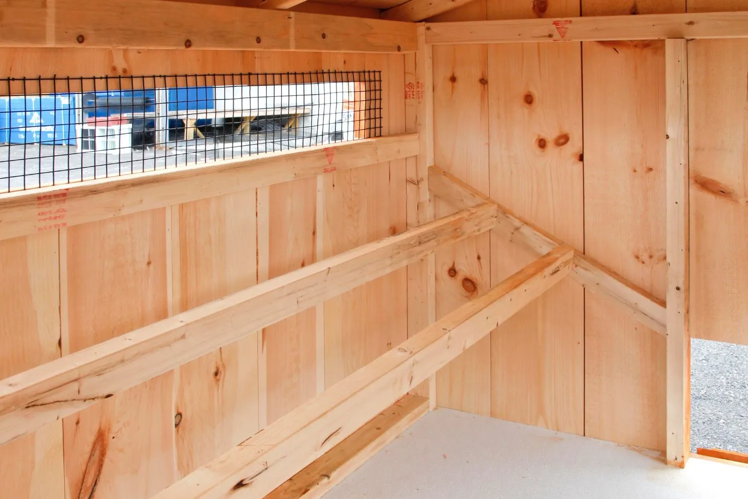 54239 chicken coop interior