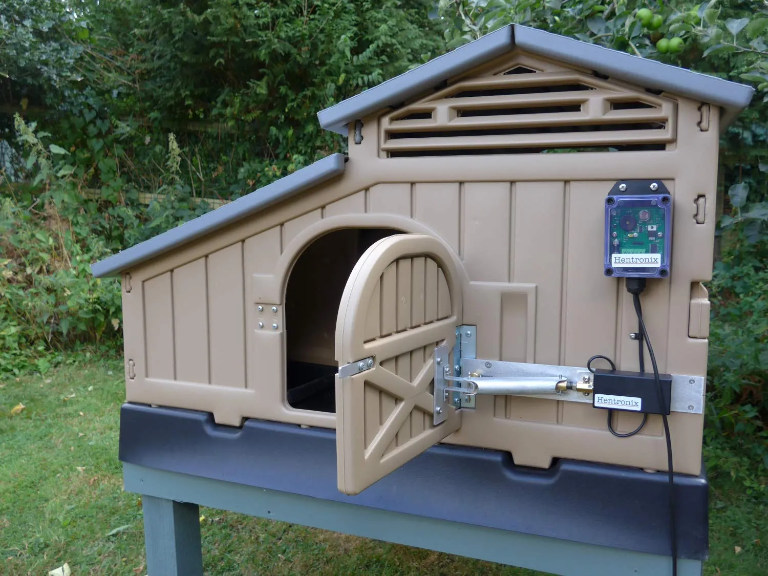 54242 solar powered chicken coop door