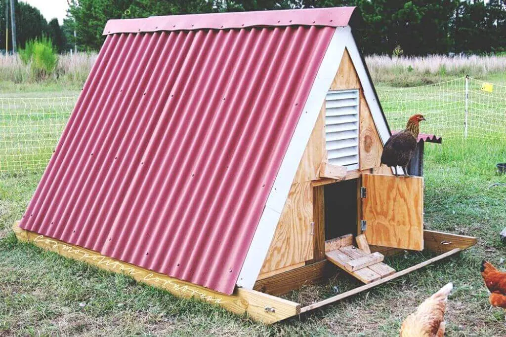 54262 wood frame chicken coop