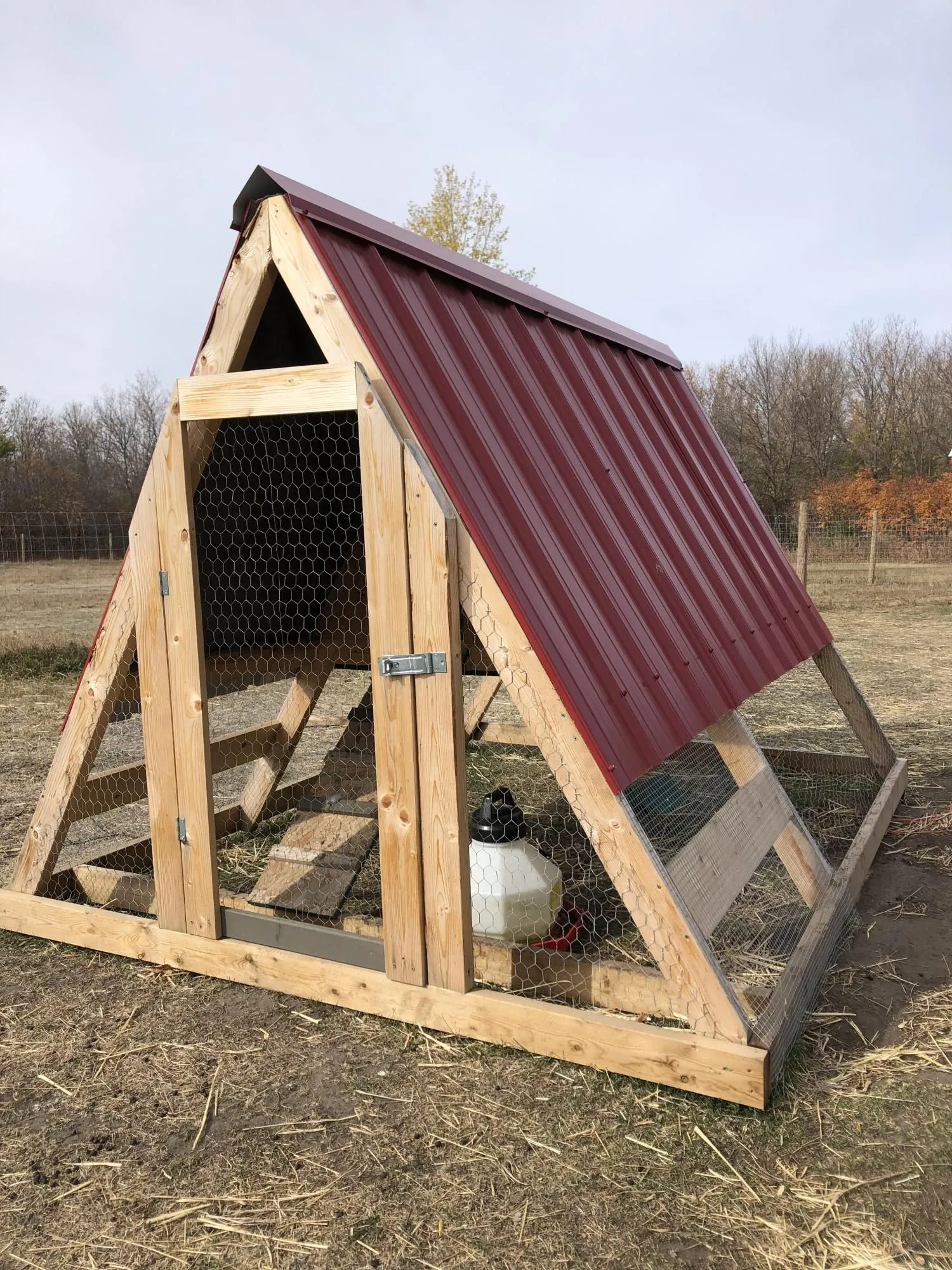 54270 chicken coop wood types
