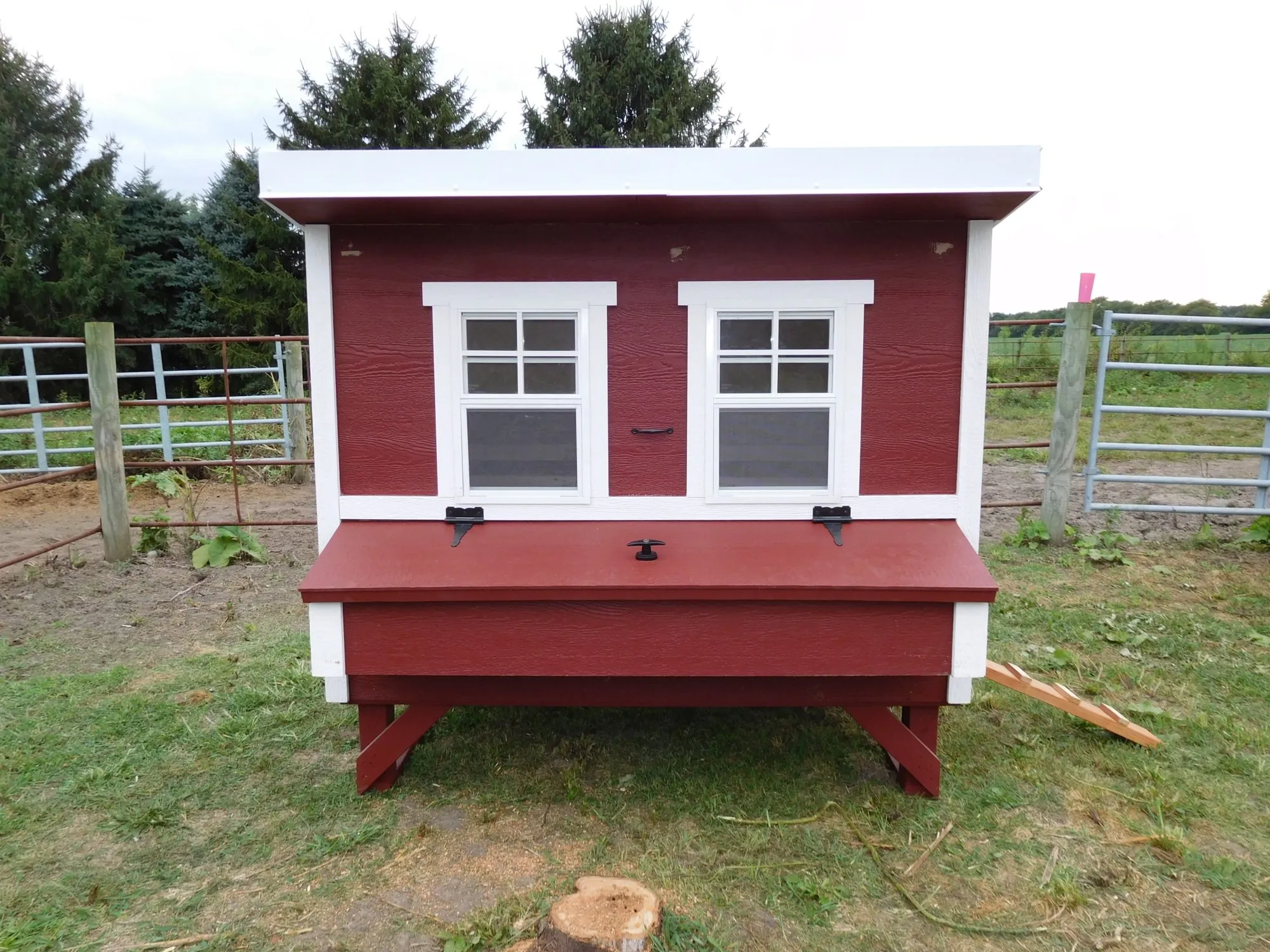 54349 rural king portable coop
