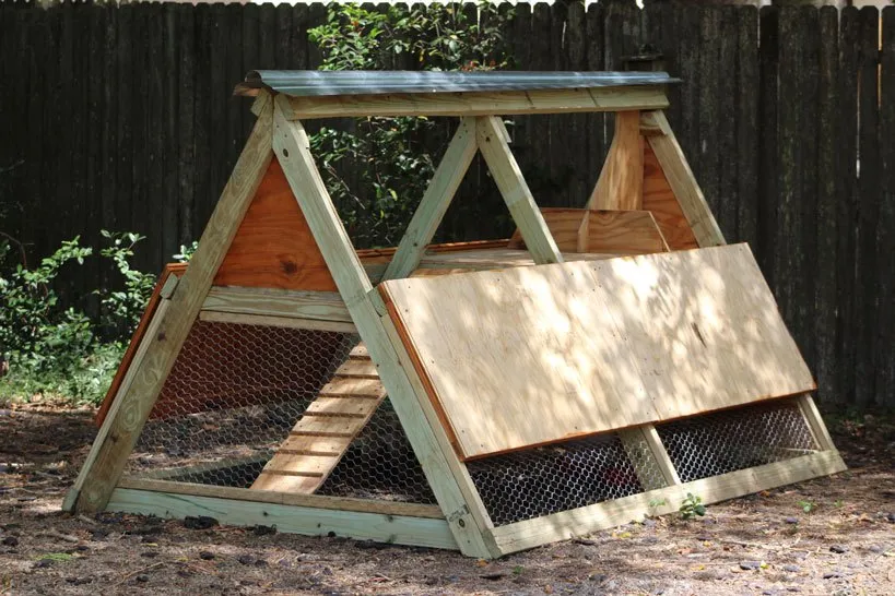 54444 a frame chicken coop overview
