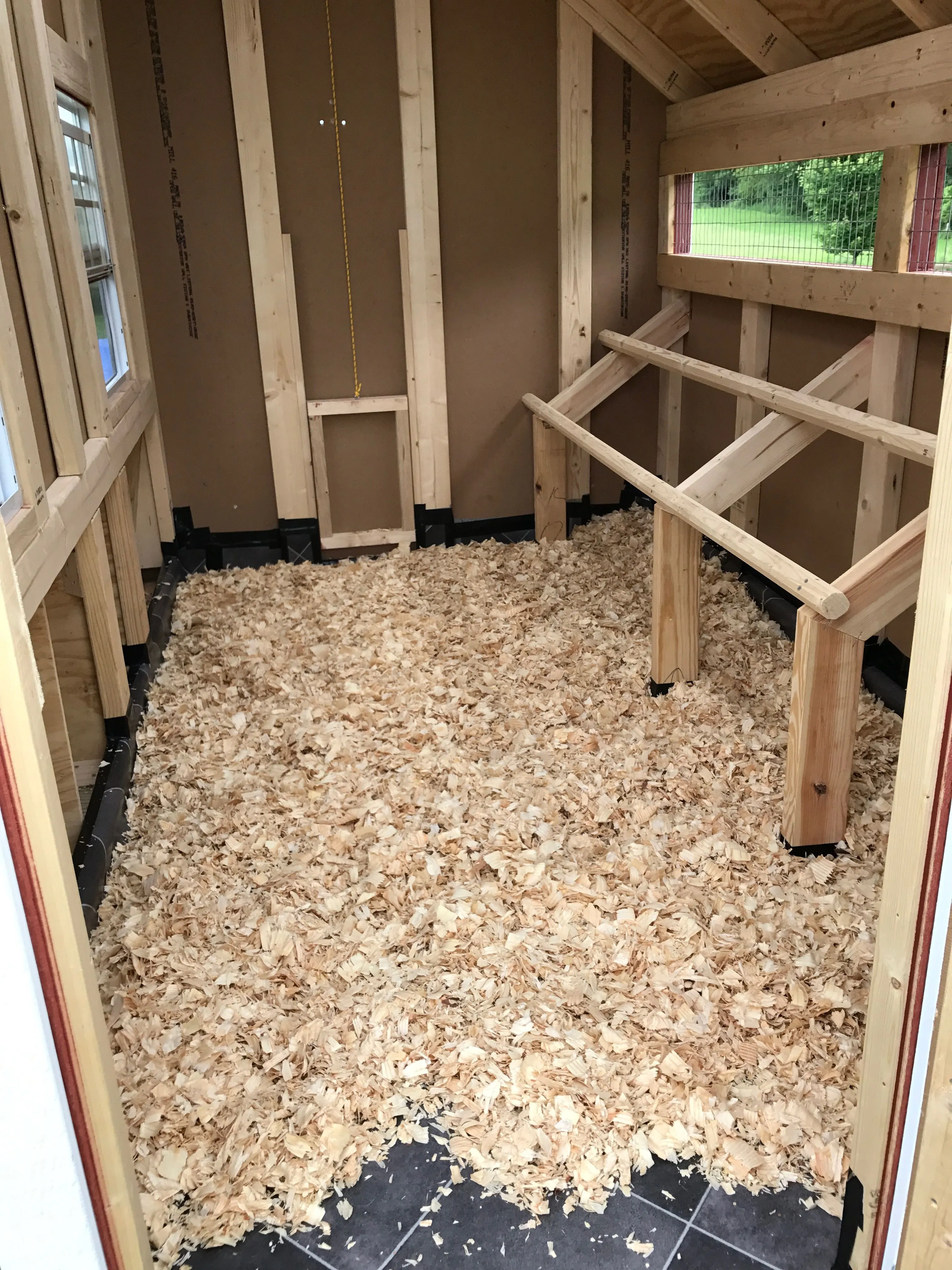 54447 wood chicken coop flooring