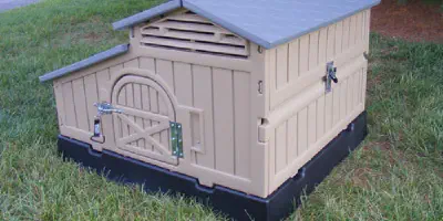 /img/54467-snaplock-chicken-coop-ventilation.webp