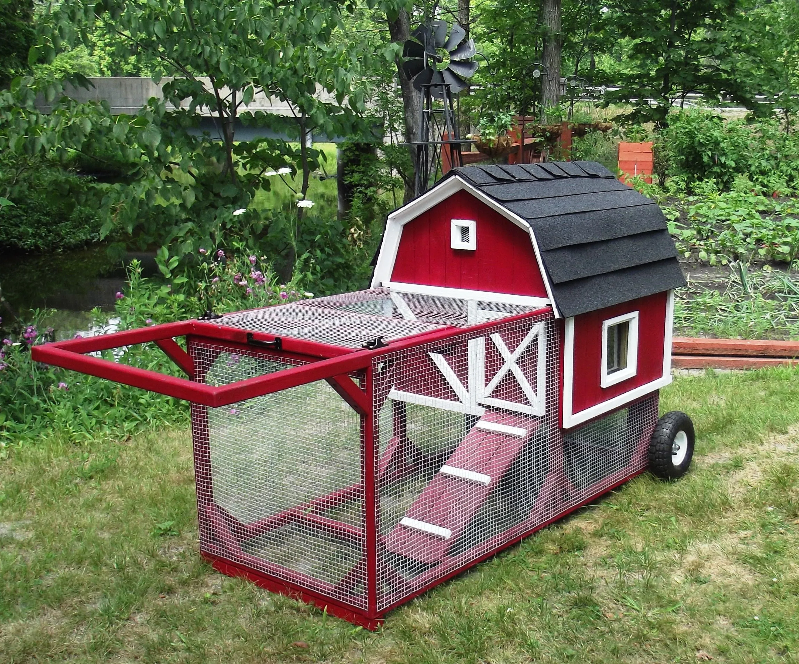 54468 chicken coop tractor predator protection