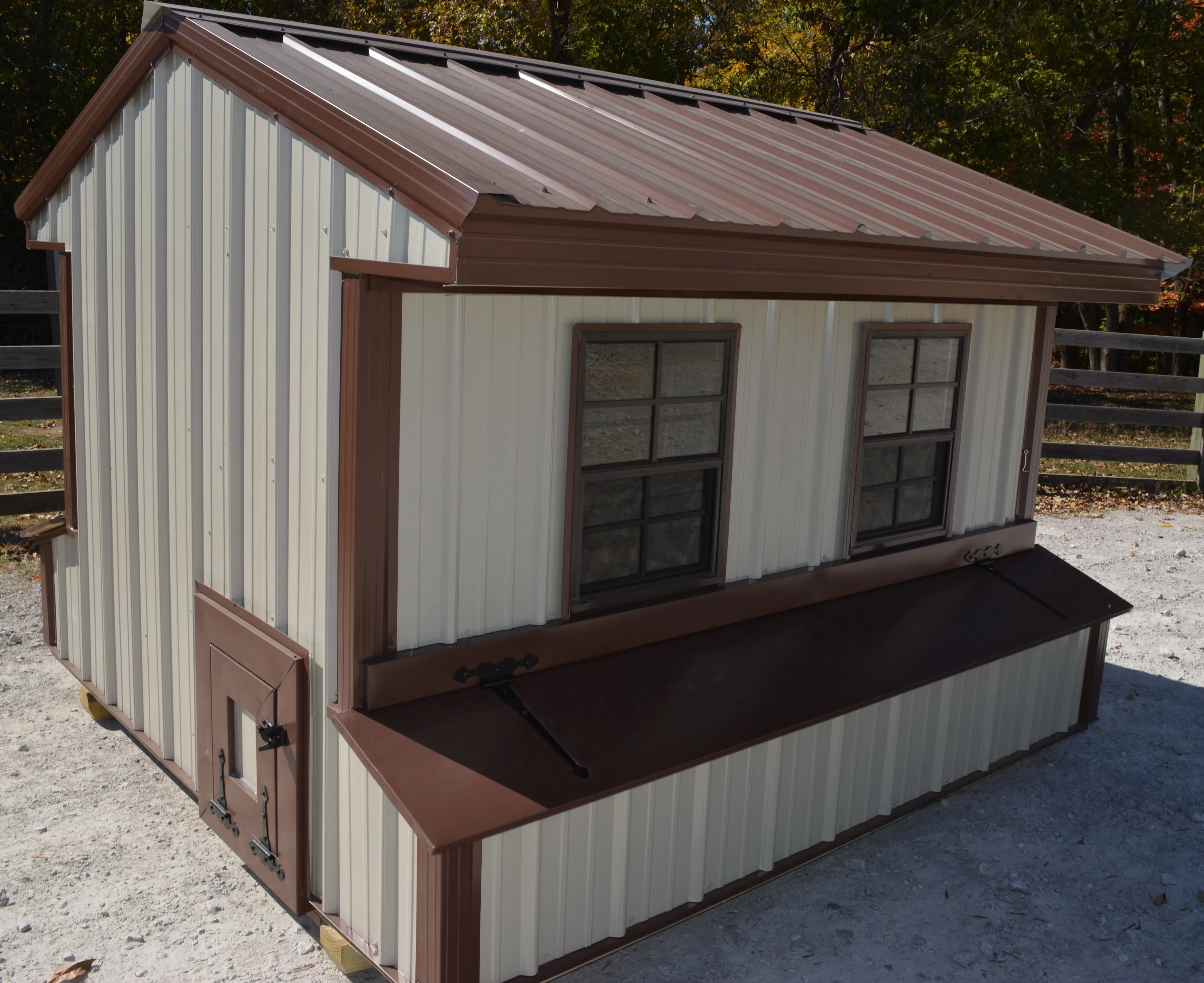 54500 metal chicken coop overview