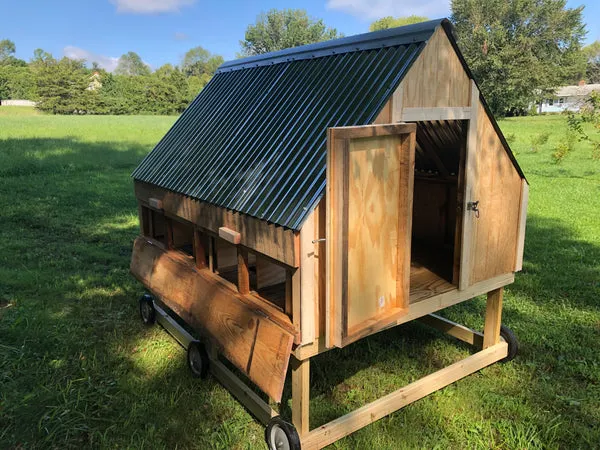 54501 chicken coop size