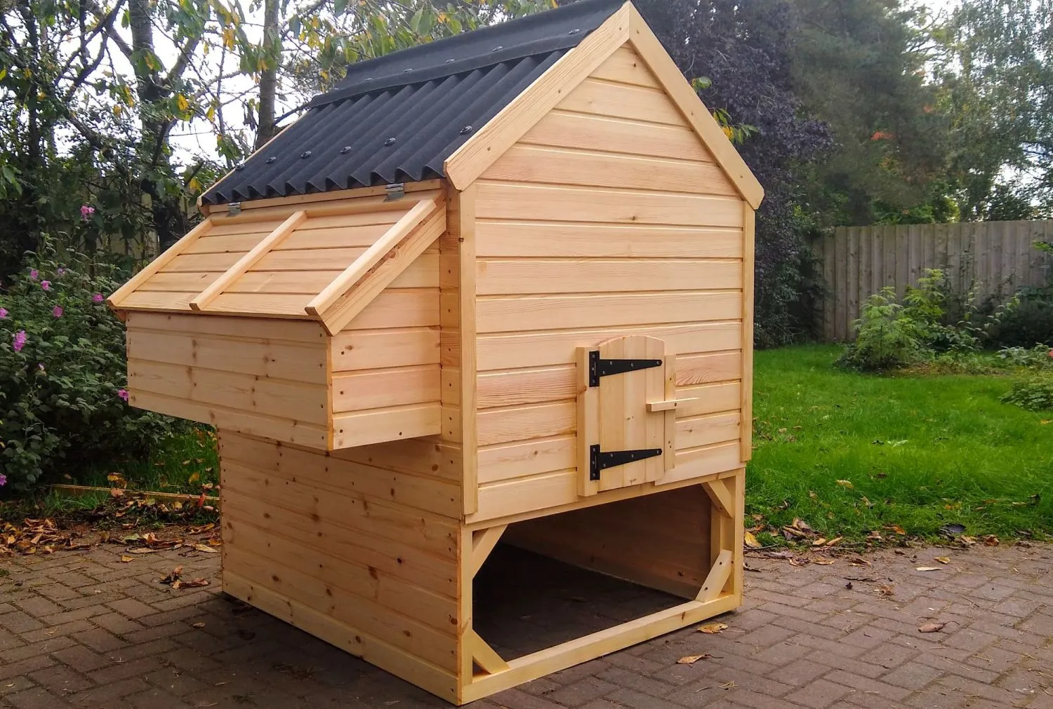 54509 predator proof chicken coop